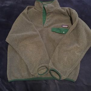 Grey Synchilla lightweight Patagonia pullover